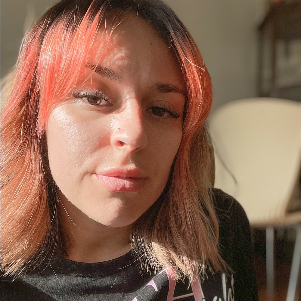 Meet your Posher, Simone